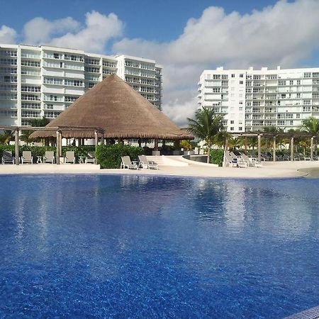 Punta Me Luxury Apartments Ocean View & Beach Front In Amara كانكون المظهر الخارجي الصورة