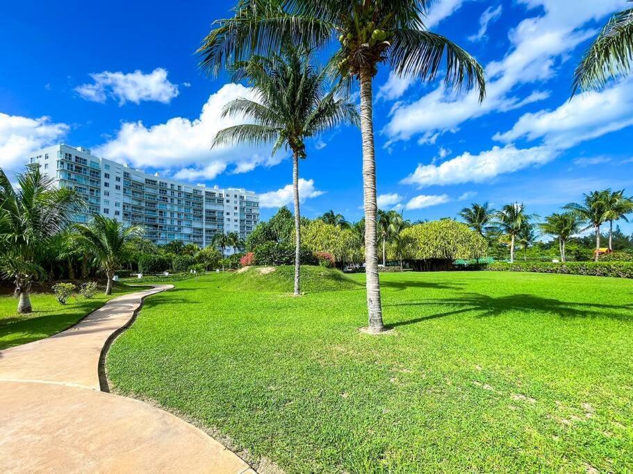 Punta Me Luxury Apartments Ocean View & Beach Front In Amara كانكون المظهر الخارجي الصورة