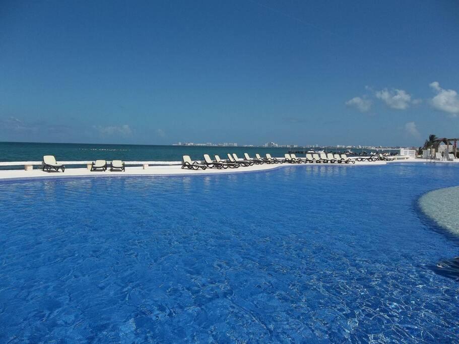 Punta Me Luxury Apartments Ocean View & Beach Front In Amara كانكون المظهر الخارجي الصورة