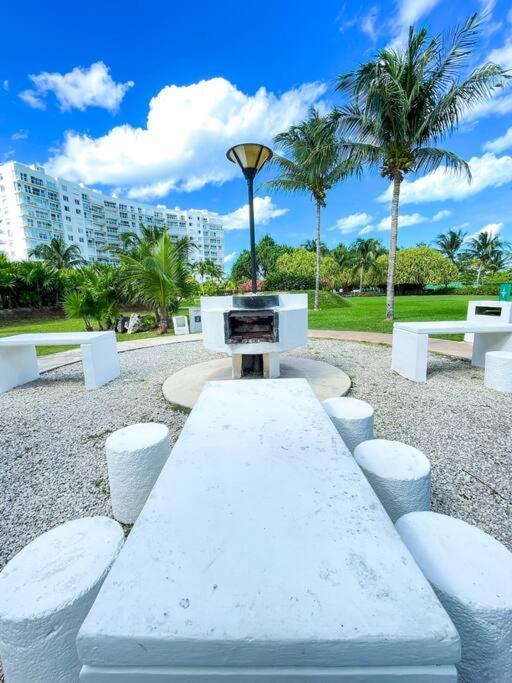 Punta Me Luxury Apartments Ocean View & Beach Front In Amara كانكون المظهر الخارجي الصورة