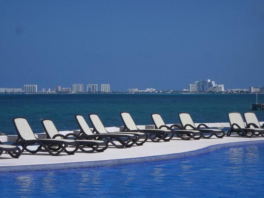 Punta Me Luxury Apartments Ocean View & Beach Front In Amara كانكون المظهر الخارجي الصورة
