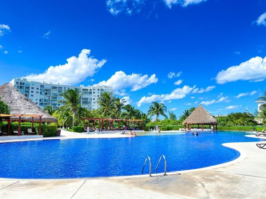 Punta Me Luxury Apartments Ocean View & Beach Front In Amara كانكون المظهر الخارجي الصورة