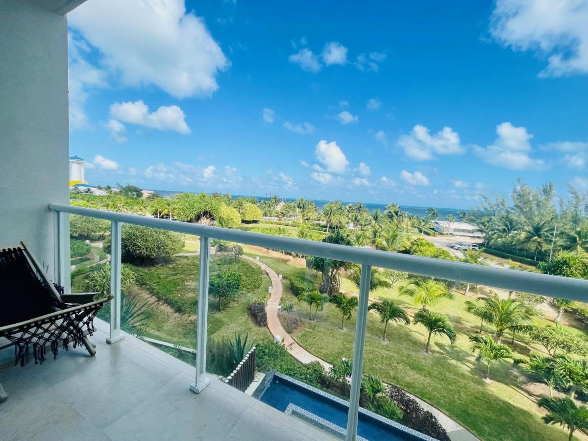 Punta Me Luxury Apartments Ocean View & Beach Front In Amara كانكون المظهر الخارجي الصورة